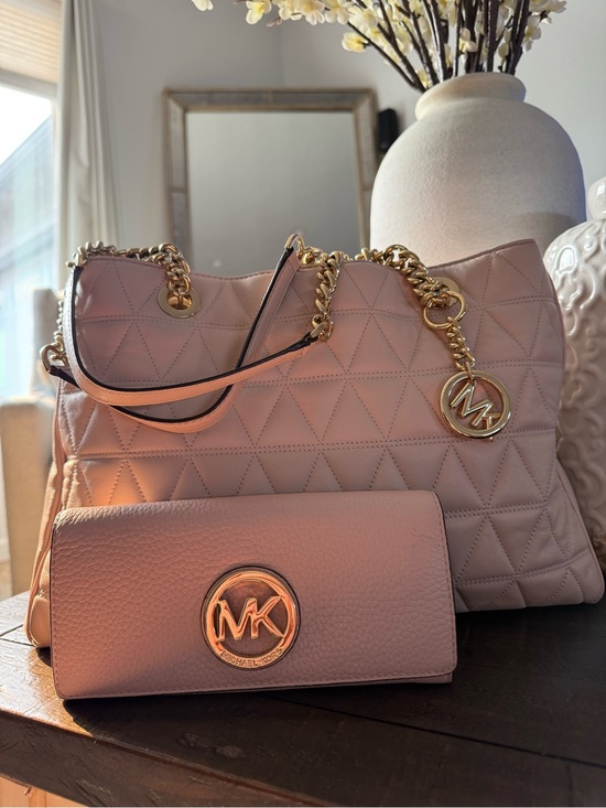 Michael Kors Handbags - Michael Kors Blush Quilted Shoulder Bag with Matching Wallet